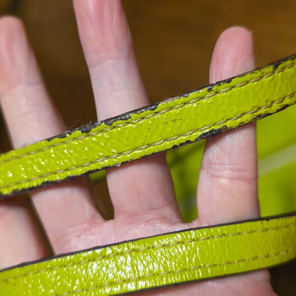 Michael Michael Kors lime green patent leather tote bag. - Picture 11 of 16